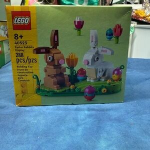 LEGO Easter Bunny Set with Brown and White Rabbits 40523